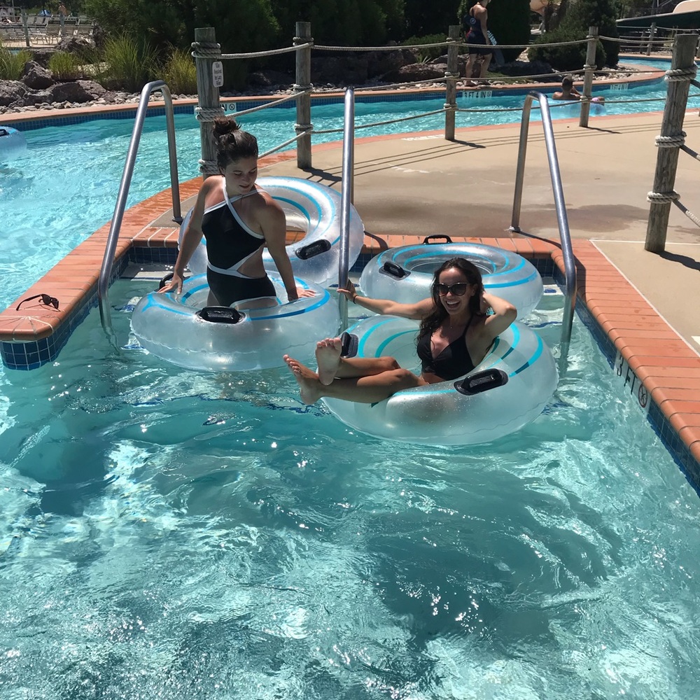 I would love for you to come visit my closet ♥️